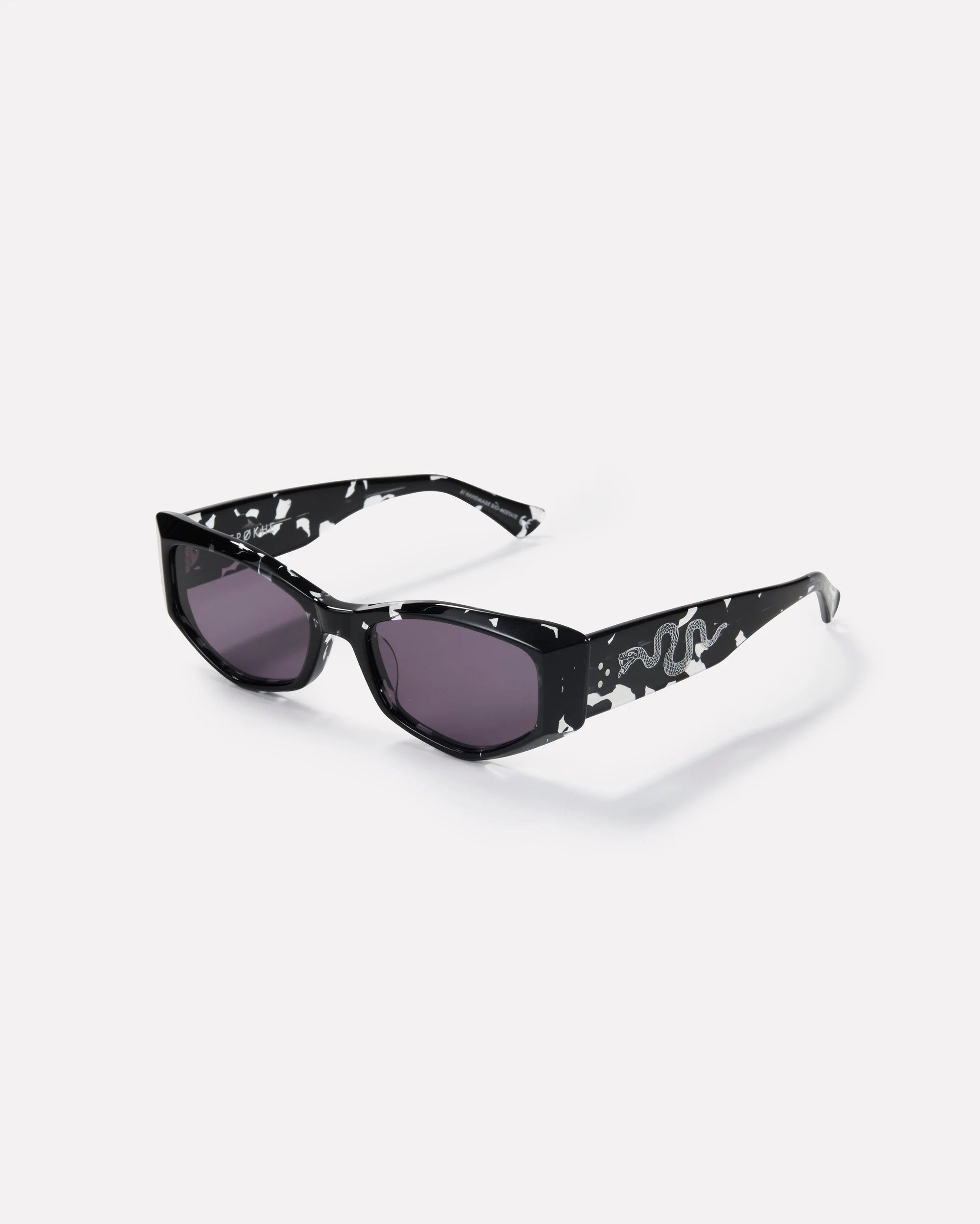 EPOKHE // GUILTY - Board Store EpokheSunglasses