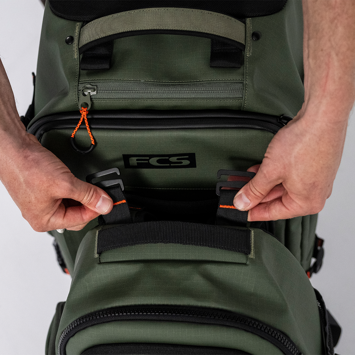 FCS Day-X Pack 24L top handle detail