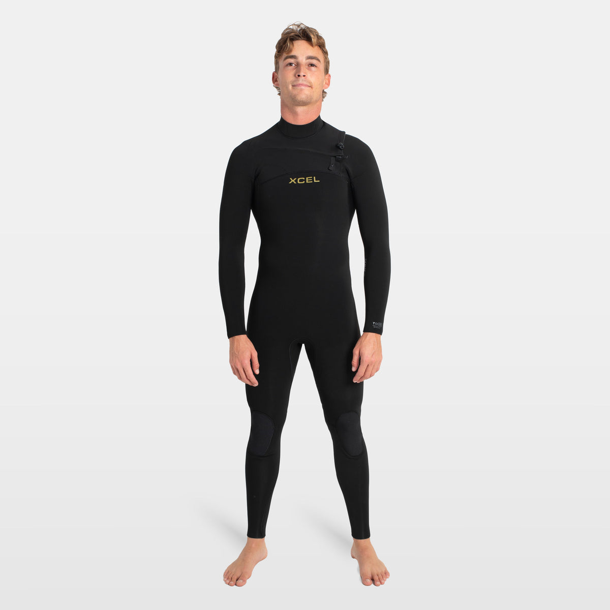 Xcel Mens Comp Long Sleeve Steamer 3/2mm in Black, model front view